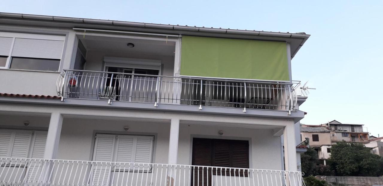 Apartments Myrjam Baska  Bagian luar foto