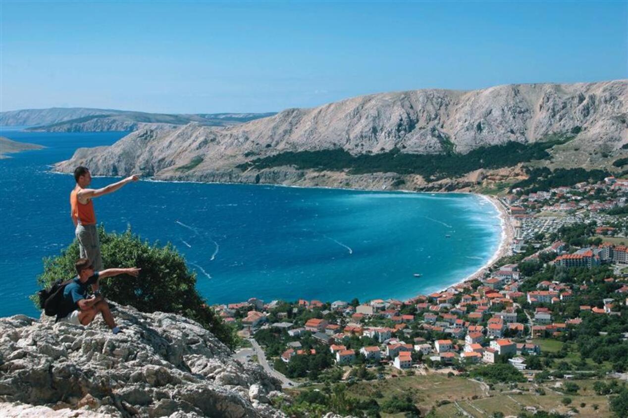 Apartments Myrjam Baska  Bagian luar foto