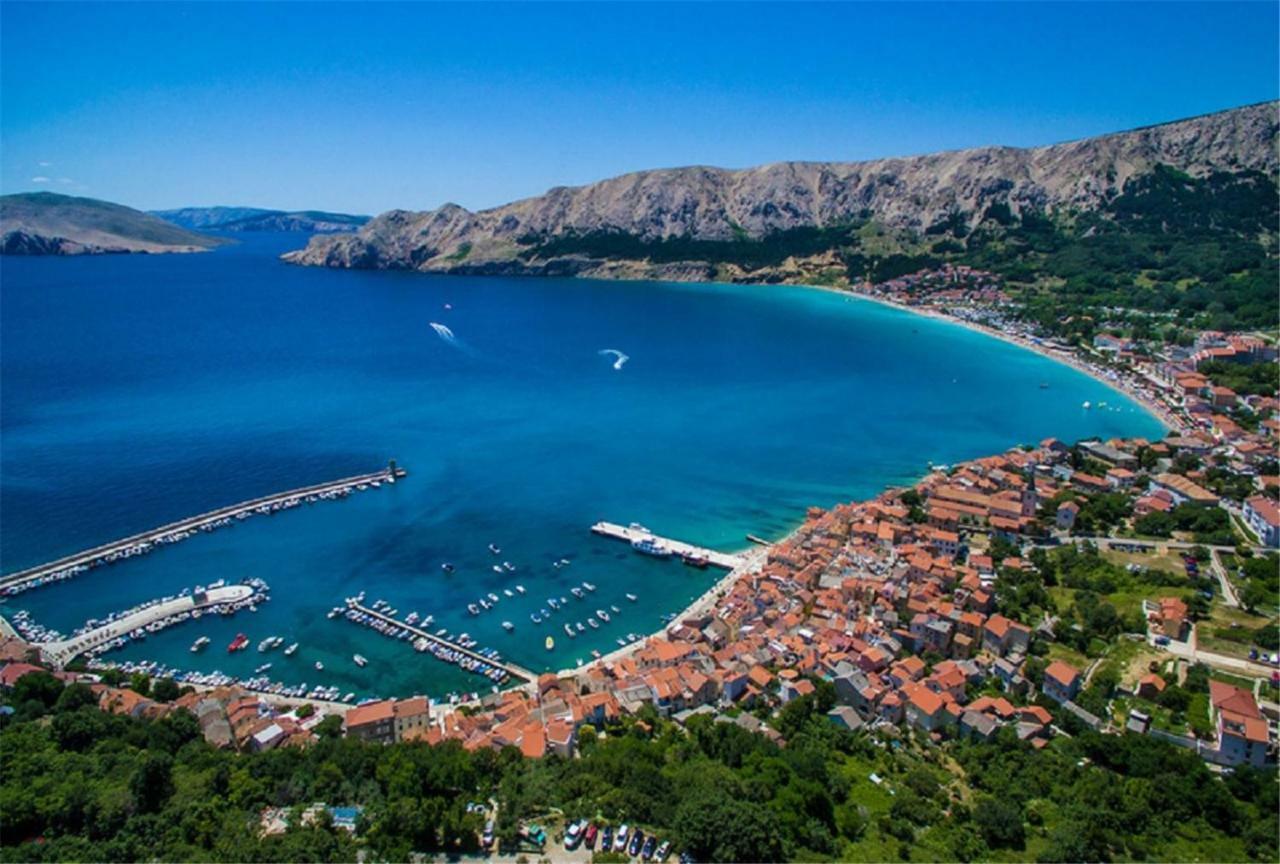 Apartments Myrjam Baska  Bagian luar foto